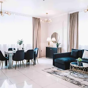 Gorgeous And Sea Views From A High-rise دبي